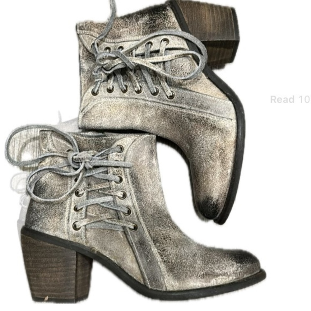 Dina True distressed leather tan/grey short ankle booties with lace detail  6.5